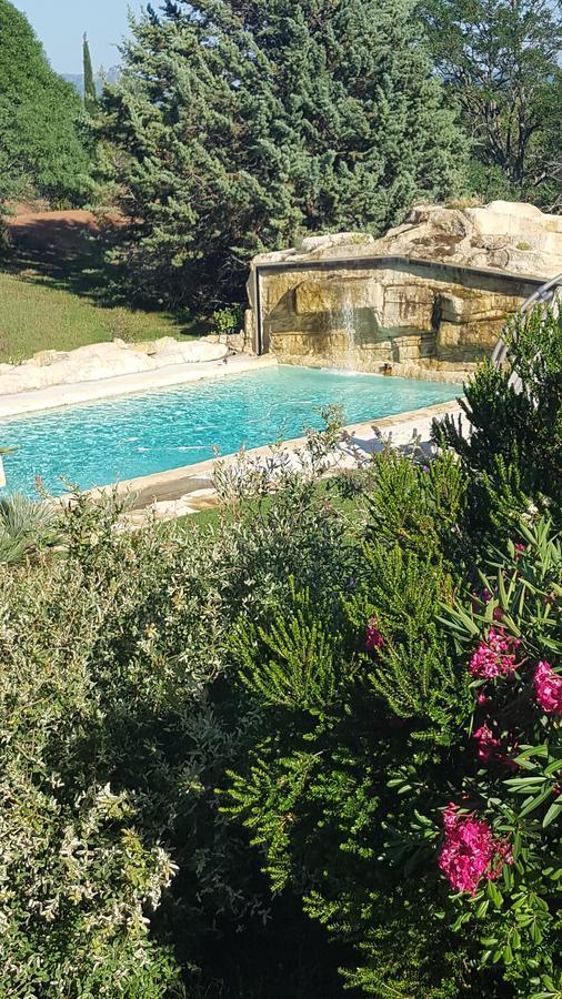 L'Eveil Des Sens Chateauneuf-le-Rouge Bagian luar foto